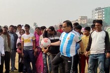 মন সেই নীল-সাদাতেই, নিজেই নিজের নাম রাখলেন 'কুণাল মেসি ঘোষ'