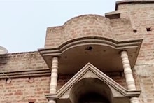 পাকাবাড়ি, সঙ্গে ডিশ অ্যান্টেনা! গীতাঞ্জলির পরে এবার আবাসেও ঘর 'চাই' প্রধানের