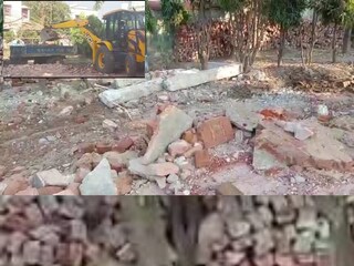 ৩০-৩২ বছর আগে স্কুলটি বন্ধ হয়ে যায়
