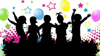 এমন জন্মদিনের উপহার পেয়ে আনন্দিত পড়ুয়ারাও (ছবি-সোশ্যাল মিডিয়া)