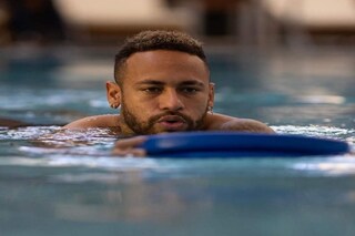 পুল সেশনে ফিরলেন নেইমার