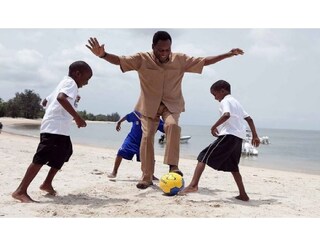 hospitalized but still hopeful about his own recovery football icon pele says he is strong - Photo Courtesy- Pele/ Instagram 