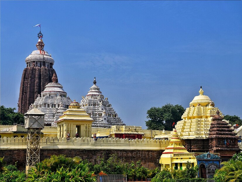 বিবাদের কারণে মন্দিরে ময়লাম নীতির পরে শ্রীমন্দিরে কোনও আচার-অনুষ্ঠান পরিচালিত না হলেও, 'অবকাসা নীতি' এবং অন্যান্য আচারগুলি পরে দেবতাদের 'বড় মহা স্নান' (মহান পরিশোধনের) পরে অনুষ্ঠিত হয়েছিল।