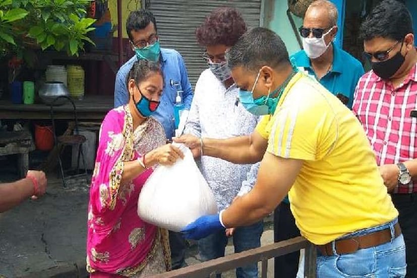 রেশন কার্ড ধারকদের জন্য অত্যন্ত বড় খবর, যদি আপনার কাছেও রেশন কার্ড থাকে তবে জানুয়ারি মাসে ১,০০০ টাকা করে পাবেন ৷ প্রতীকী ছবি ৷