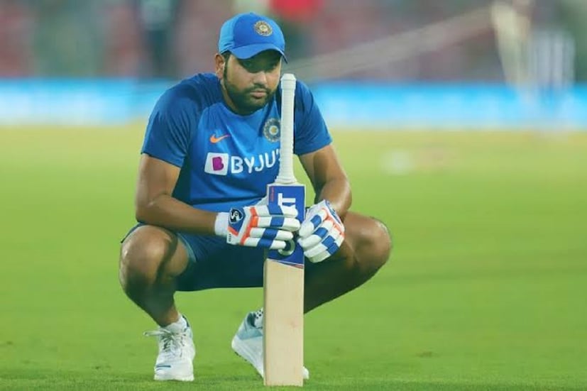 প্রায় দেড় বছর পর রোহিতের ব্যাটে এল টেস্ট শতরান। হিটম্যানের টেস্ট কেরিয়ারের এটি ৯ নম্বর সেঞ্চুরি। এই শতরান করে আরও একবাপ সমালোচকদের জবাব দিলেন রোহিত শর্মা।