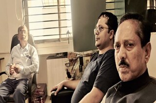 গ্রেফতারির পর তৃণমূল সাংসদদের সঙ্গে সাকেত গোখলে৷ 