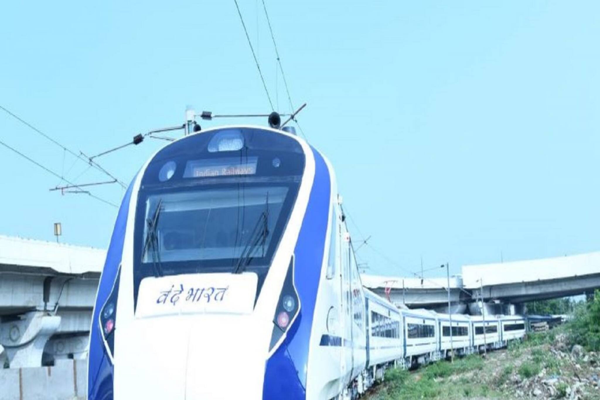 বড়দিনেই বড় উপহার বাংলার, আগামিকাল হাওড়ায় পৌঁছবে বন্দে ভারত এক্সপ্রেস