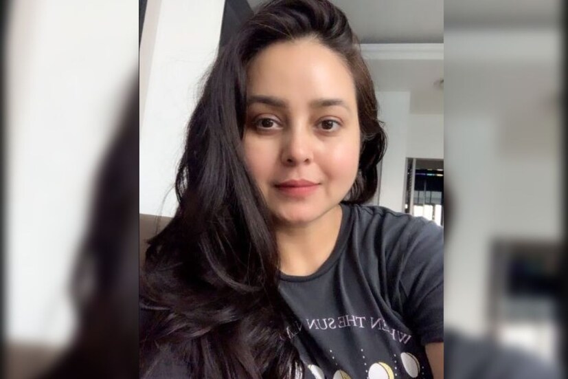 কমলা আচার্যর এই প্রস্তাবে সঙ্গে সঙ্গে সায় দিয়েছিলেন লালু প্রসাদ৷ সেই কারণেই লালু প্রসাদ যাদব এবং রাবড়ি দেবীর দ্বিতীয় সন্তানের পদবী যাদব নয়, আচার্য৷ 