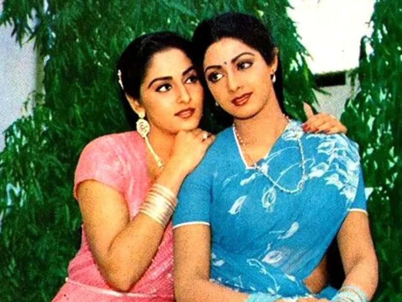 দর্শকদের মধ্যে এক চলচ্চিত্র পরিচালককও ছিলেন সেদিন উপস্থিত। তিনিই প্রথম জয়প্রদাকে তেলুগু চলচ্চিত্র 'ভূমিকোসাম'-এ তিন মিনিটের নৃত্য পরিবেশনের প্রস্তাব দিয়েছিলেন। প্রথমে প্রস্তাব পেয়ে কিছুটা সংশয়ে ছিলেন সেই চোদ্দোর জয়প্রদা, কিন্তু তার পরিবার তাকে প্রস্তাবটি গ্রহণ করতে উত্সাহিত করেছিল সেদিন। ছবিতে তাঁর কাজের জন্য তাঁকে মাত্র ১০ টাকা দেওয়া হয়েছিল, তবে এর পরে তিনি অনেক অফার পেতে শুরু করেছিলেন। পরে তিনি হিন্দি ছবিতেও আসেন এবং অভিনেত্রী হিসেবে দর্শকদের মন জিতে নেন সহজেই।