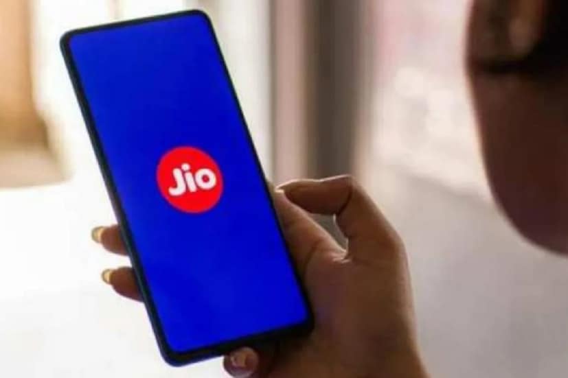 এগুলো ছাড়াও, জিওর এই প্ল্যানে, গ্রাহকরা Jio অ্যাপ এবং JioTV, JioCinema, JioSecurity এবং JioCloud-এর মতো পরিষেবাগুলিতে বিনামূল্যে অ্যাক্সেস পাবেন।