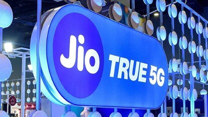 উন্নত প্রযুক্তির অ্যাম্বুল্যান্স আনতে গাঁটছড়া বাঁধছে জিও-আইএলবিএস উন্নত প্রযুক্তির অ্যাম্বুল্যান্স আনতে গাঁটছড়া বাঁধছে জিও-আইএলবিএস