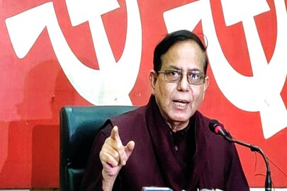 সিঁদুরে মেঘ দেখছেন সেলিম