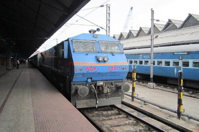 বর্ধমানে থামবে শতাব্দী