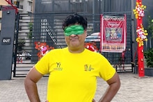 দৃষ্টিহীনতা বাধা নয়, ২৫ কিমি দৌড়ে সাধারণ প্রতিযোগীদের সঙ্গে পাল্লা দেবেন আসিফ