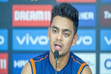 ভালবাসার খেলায় এই সুন্দরী ক্লিন বোল্ড করেছেন ঈশানকে! ছবি দেখে পড়তেই হবে ভালবাসার খেলায় এই সুন্দরী ক্লিন বোল্ড করেছেন ঈশানকে! ছবি দেখে পড়তেই হবে
