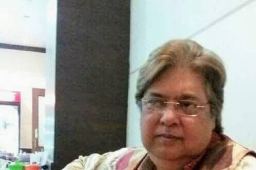 চিকিৎসার কারণে পরে মুম্বইয়ে গিয়েছিলেন ৷ সেখানে প্রথম কেমো থেরাপি হয় ৷ ৬ ডিসেম্বর কলকাতায় ফেরার পরে শারীরিক অবস্থার অবনতি হতে থাকে ৷ ফাইল ছবি ৷