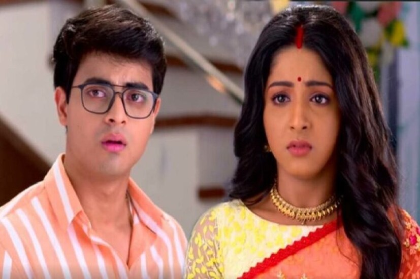 তবে কি এই ভুল বোঝাবুঝির অবসান ঘটাতে পারবে সোনা-রূপা? সূর্য-দীপার দুই পাড়ের সেতু হয়ে দাঁড়াবে সোনা-রূপা? টানটান আগামী পর্বগুলিই বলে দেবে নতুন কী ঘটতে চলেছে ৷ ফাইল ছবি ৷