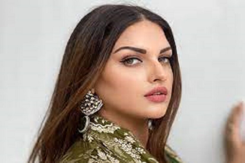 সূত্রের খবর শ্যুটিং করতে করতে হঠাৎ শরীর খারাপ হয়ে যায় হিমাংশির ৷ বৃষ্টির দৃশ্যে অভিনয় করার সময়েই বিগড়ে যায় শরীর ৷ তারপরেও বিশ্রাম পাননি হিমাংশি ৷ ফাইল ছবি ৷