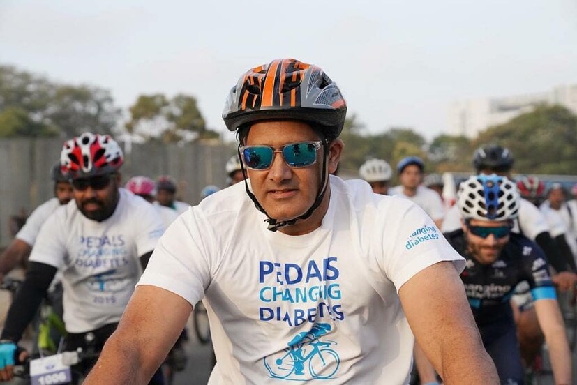আসলে চেতনা নতুন করে আর সম্পর্কে জড়াতে চাননি। এদিকে কু্ম্বলেও একরোখা। শেষমেশ কুম্বলেকে ভালবেসে ফেলেন চেতনা। তখন তাঁর মেয়ের বয়স চার বছর।