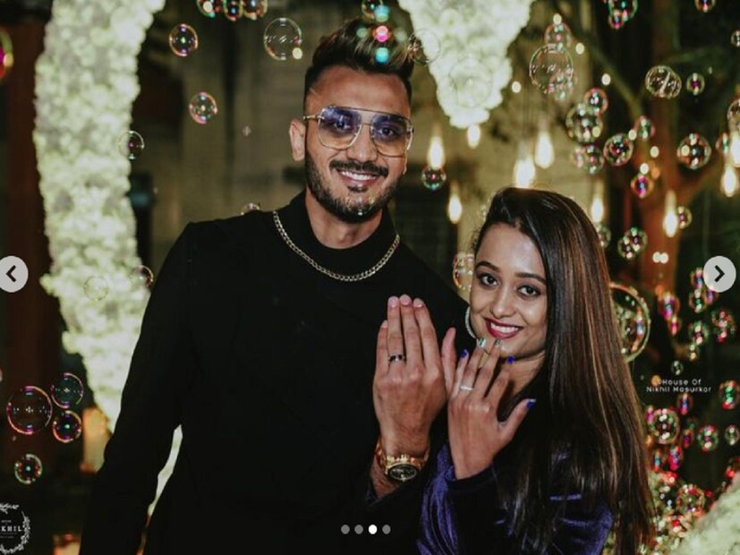 মেহা প্যাটেলের সঙ্গে দীর্ঘদিন ধরে সম্পর্কে রয়েছেন অক্ষর প্যাটেল। বেশ কিছু মিডিয়া রিপোর্টস বলছে, চলতি মাসের শেষেই বিয়ে তাঁদের।