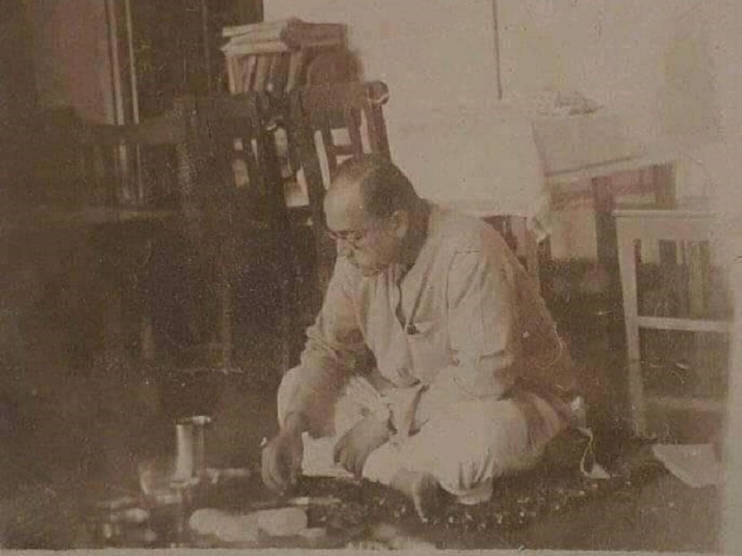 জেলে ভালো খাবারের ব্যবস্থা করার জন্য বিশেষ করে সরস্বতী পূজা, দোল ও দীপালীর সময় যাতে ভাল খাবার পরিবেশন করা হয় তা নিয়ে সুপারিনটেনডেন্টকে কিছু চিঠিও লিখেছিলেন সুভাষ চন্দ্র বসু। কীভাবে তিনি ও তার সঙ্গীরা ভাল খাবার রান্না করে পারেন তা নিয়েও লিখেছিলেন। তিনি রসগোল্লা ও চমচমের কথাও উল্লেথ করেছিলেন।