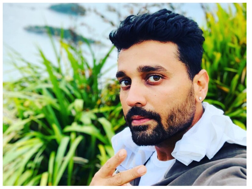 পোস্টে মুরলী বিজয় লিখেছেন, 'আজ আমি অত্যন্ত সম্মানের সঙ্গে সব ধরনের ক্রিকেট থেকে অবসর ঘোষণা করছি। ২০০২ থেকে ২০১৮ পর্যন্ত সময়টা ছিল আমার জীবনের অন্যতম সেরা মুহূর্ত।"