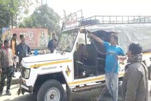 জামালপুরে অভিযান পুলিশের, ট্রেকার আটকে কেটে ফেলা হল ছাদে ওঠার সিঁড়ি