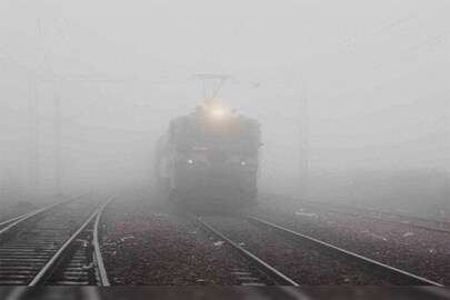 Indian Railways: trains are running late due to dense fog