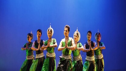 In memory of guru kelu charan mahapatra special dance programme by darpani In memory of guru kelu charan mahapatra special dance programme by darpani