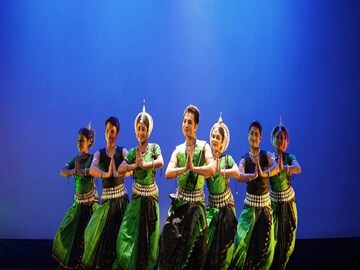 In memory of guru kelu charan mahapatra special dance programme by darpani