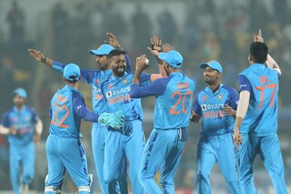 সিরিজ জয়ের পর সাফল্যের হাসি অধিনায়ক হার্দিক পান্ডিয়ার