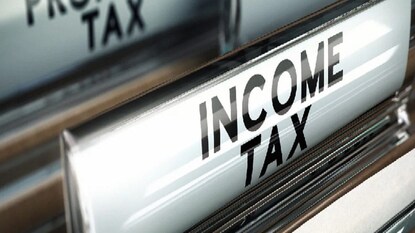 আয়কর হানা আয়কর হানা