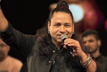 মঞ্চে আক্রান্ত কৈলাস! কেবল হিন্দি গান গাওয়ার জন্য নাকি বোতল ছোড়া হল গায়কের দিকে