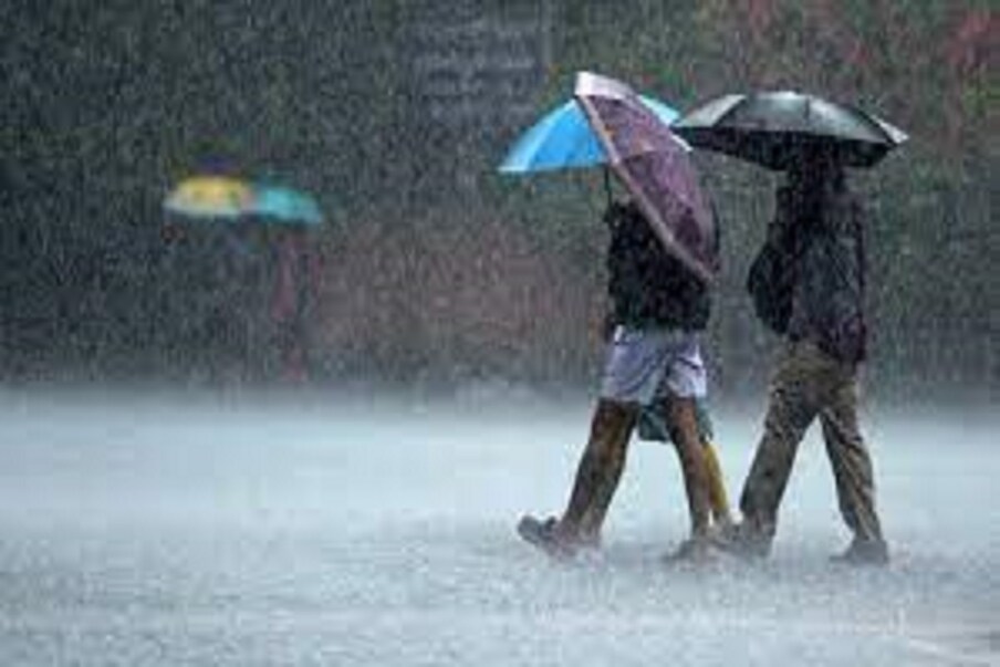  ,[object Object],উত্তরবঙ্গের উপরের দিকের পাঁচ জেলা দার্জিলিং, আলিপুরদুয়ার, কোচবিহার জলপাইগুড়িতে হালকা থেকে মাঝারি বৃষ্টি চলবে। আগামী ৪৮ ঘণ্টায় মালদহ এবং দুই দিনাজপুরে বিক্ষিপ্তভাবে হালকা বৃষ্টির সম্ভাবনা।