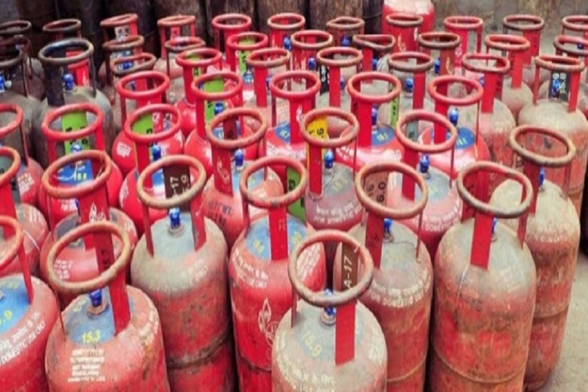 LPG Cylinder Price: আগামী ২ মাস এই কর্মসূচি চলবে বলেই জানতে পারা গিয়েছে ৷ গোয়া কংগ্রেসের অধ্যক্ষ অমিত পাটকর জানিয়েছেন হাত সে হাত জোড়ো কর্মসূচির মূল উদ্দেশ্য রাহুল গান্ধির চিঠি হাতে হাতে পৌঁছে দেওয়া ৷ প্রতীকী ছবি ৷