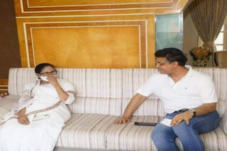 নবান্নে মমতা বন্দ্যোপাধ্যায়ের সঙ্গে সৌরভ গঙ্গোপাধ্যায়
