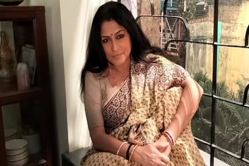 রূপা ক্ষোভ প্রকাশ করে জানিয়েছিলেন, মেগা শুরু হওয়ার পর গল্প নিয়ে তাঁর বেশ আপত্তি তৈরি হয়। শুরুর দিকে যে রকম বলা হয়েছিল, তার সঙ্গে মিল ছিল না সিরিয়ালের পরবর্তী মেকিংয়ের। সেই বিতর্কের পর থেকেই টিআরপি কমতে থাকে।