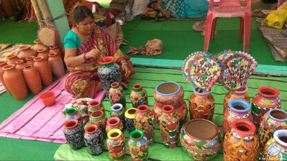 মেলায় সাতদিনে ২৫ লক্ষ ৬৩ হাজার টাকার বিক্রি হয়েছে মেলায় সাতদিনে ২৫ লক্ষ ৬৩ হাজার টাকার বিক্রি হয়েছে