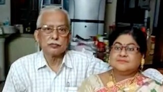 একান্ত ইচ্ছে পূর্ণ করে তৃপ্ত তাপসবাবু (ছবি-সামাজিক মাধ্যম)