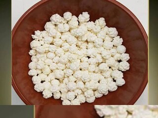 নকুলদানা ঠাকুরের প্রসাদ হিসাবে ব্যবহৃত হয়