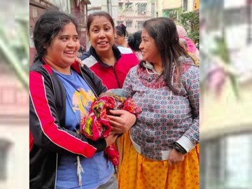 দক্ষিণ কলকাতার প্রিন্স বক্তিয়ার শাহ সরণির বাসিন্দা  আলেয়া বিবি তীব্র প্রসববেদনা নিয়ে স্বামীর সঙ্গে যাচ্ছিলেন এম আর বাঙ্গুর হাসপাতালে