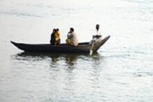 দামোদর নদকে সাক্ষী রেখে আয়োজিত মেলায় সম্মান জানানো হল মৎস্যজীবীদের