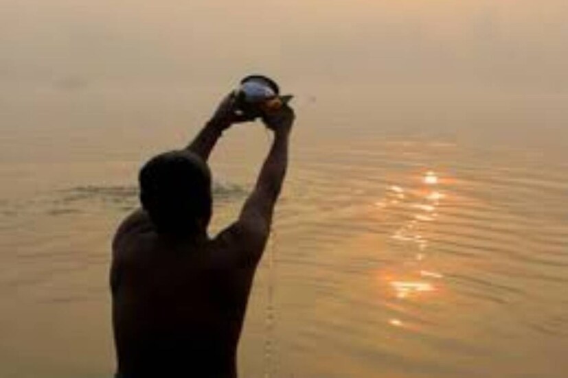 শুক্র-শনি রবি তাপমাত্রা বাড়বে। কলকাতায় তাপমাত্রা ১৫ ডিগ্রি ছাড়িয়ে যাবে। সোম ও মঙ্গলবার সামান্য তাপমাত্রা কমতে পারে।