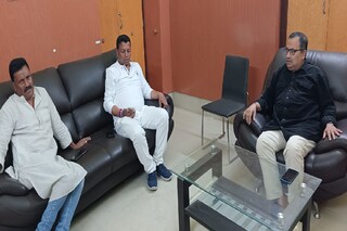 খেজুরিতে বৈঠক