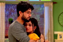 নতুন বছরে পুরনো তিক্ততা উধাও! আদৃত-সৌমিতৃষার ছবি নিয়ে শুরু হইচই