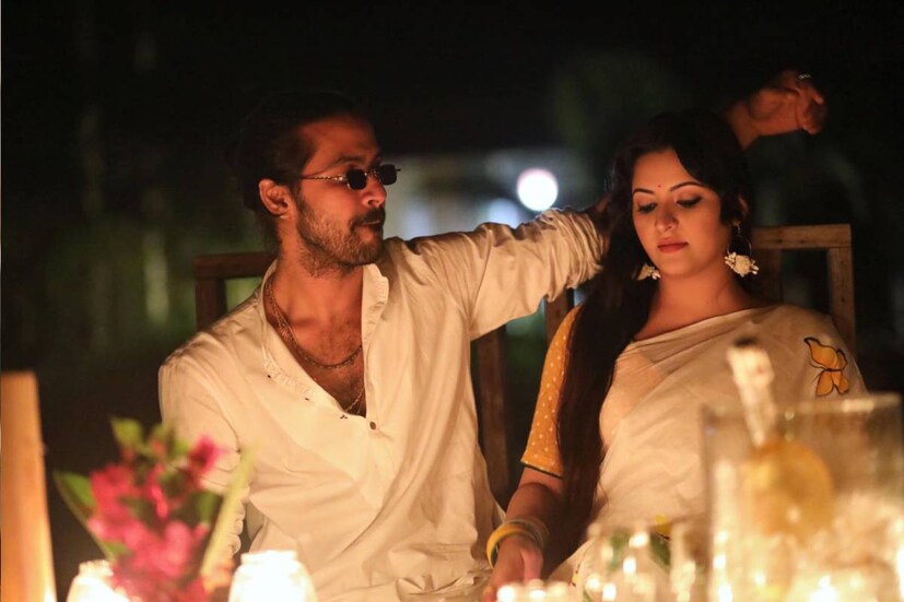 ২০২২-এ শেষে মাথাচাড়া দিয়ে ওঠা বিতর্ক মুছে গেল নতুন বছরের শুরুতে। ছেলে এবং স্বামীর সঙ্গে দিন কাটাচ্ছেন পরীমণি।