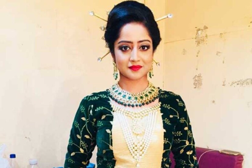 আমেরিকাবাসী সফ্টওয়্যার ইঞ্জিনিয়ারের সঙ্গে রুশা গাঁটছড়া বাঁধছেন আগামী ১৯ জানুয়ারি৷ পরের মাসেই উড়ে যাচ্ছেন নতুন ঠিকানায়৷