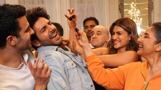 ছবির শ্যুটিং শেষ হওয়ার পর আনন্দ মুহূর্তের ছবি তারকারা শেয়ার করেছেন সোশ্যাল মিডিয়ায়