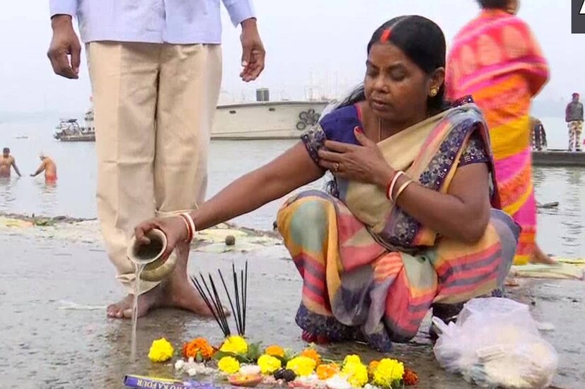 কলকাতায় আগামী কয়েক দিন পরিষ্কার আকাশ। সকালে হালকা ধোঁয়াশা বা কুয়াশা পরে মেঘমুক্ত পরিষ্কার আকাশ। আপাতত বৃষ্টির কোনো সম্ভাবনা নেই। শুক্রবার থেকে তাপমাত্রা বাড়বে।