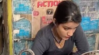 সংসারের প্রয়োজনে কাজ করতে পেরেই খুশি তিনি